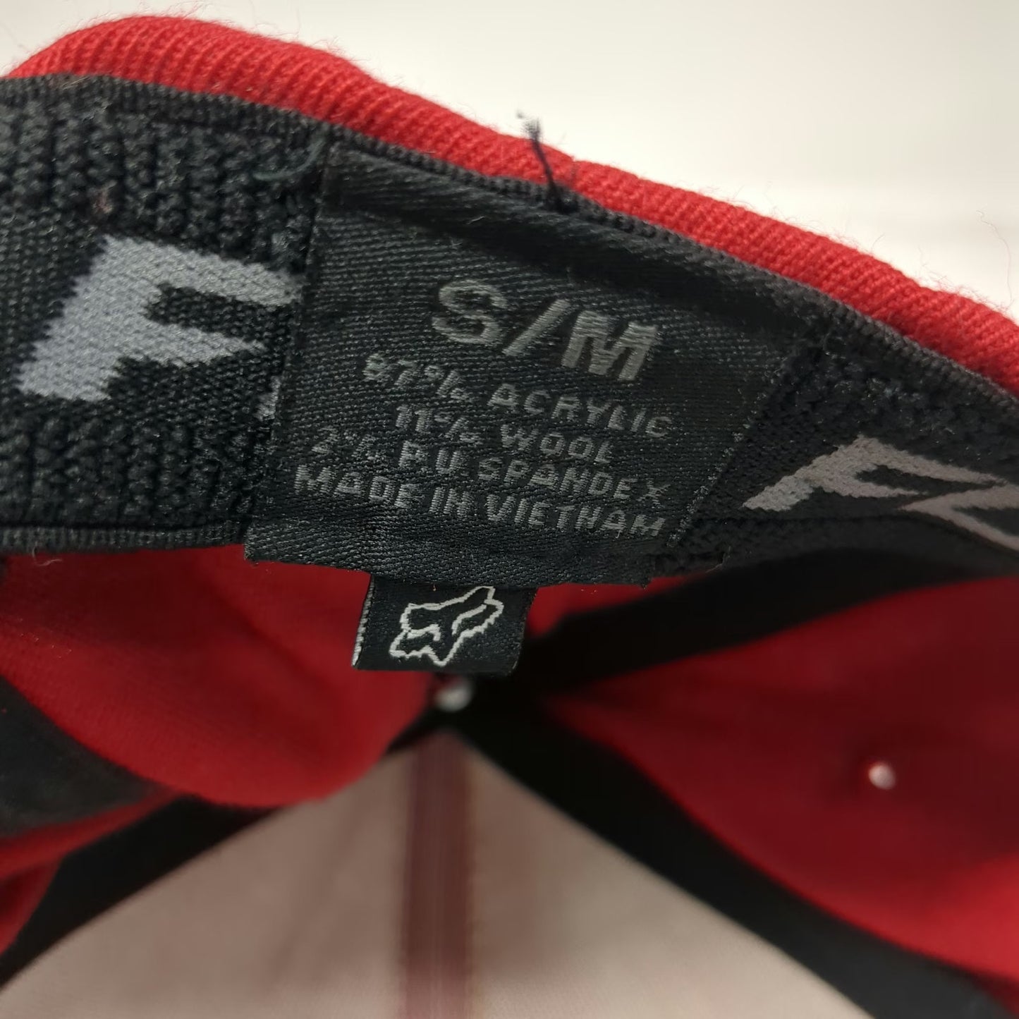 Fox Racing 5 Panel Red M Hat Flexfit Curved Brim Graphic Sport Performance Logo