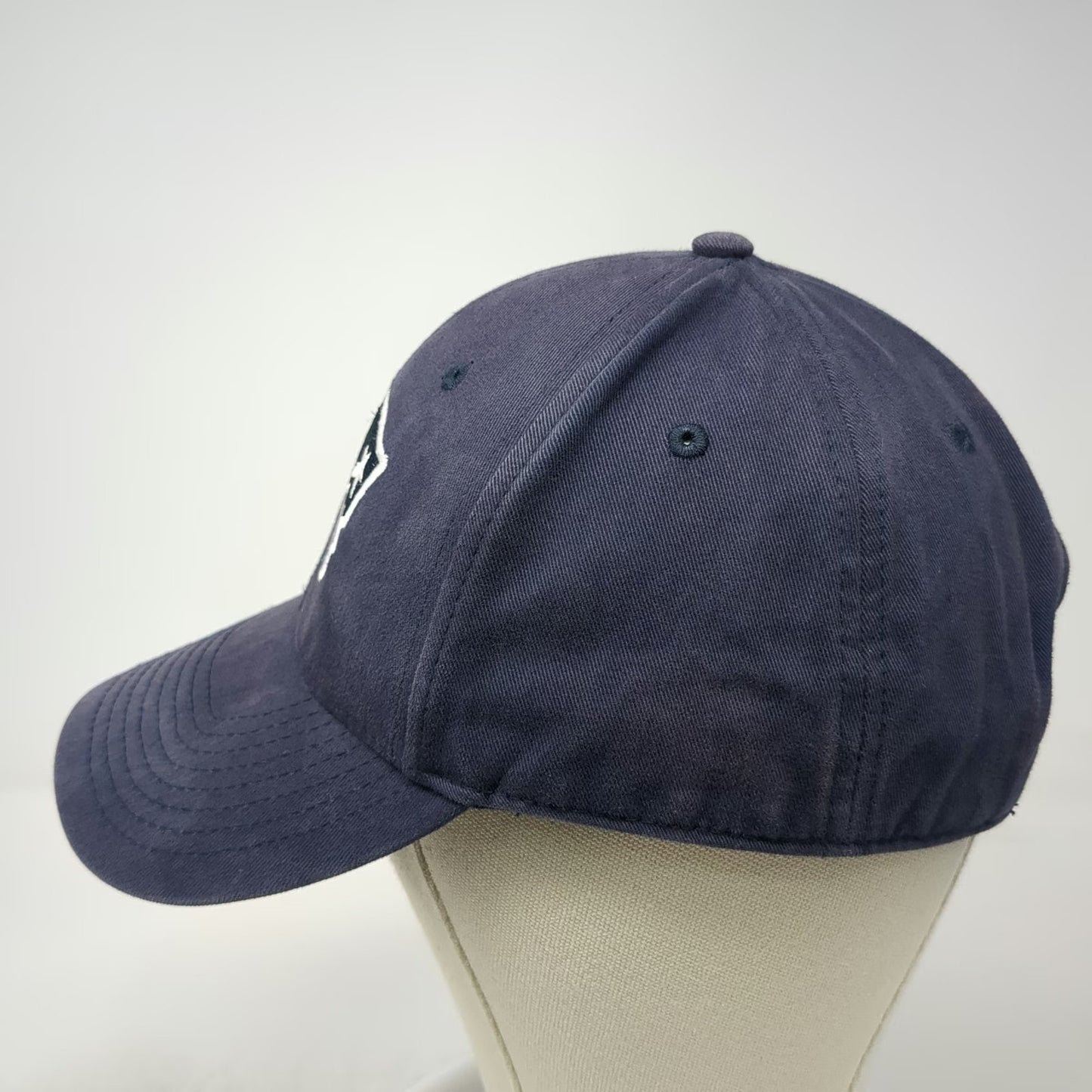 New England Patriots NFL Team Apparel Blue One Size Strapback Cap Hat Gray Brim