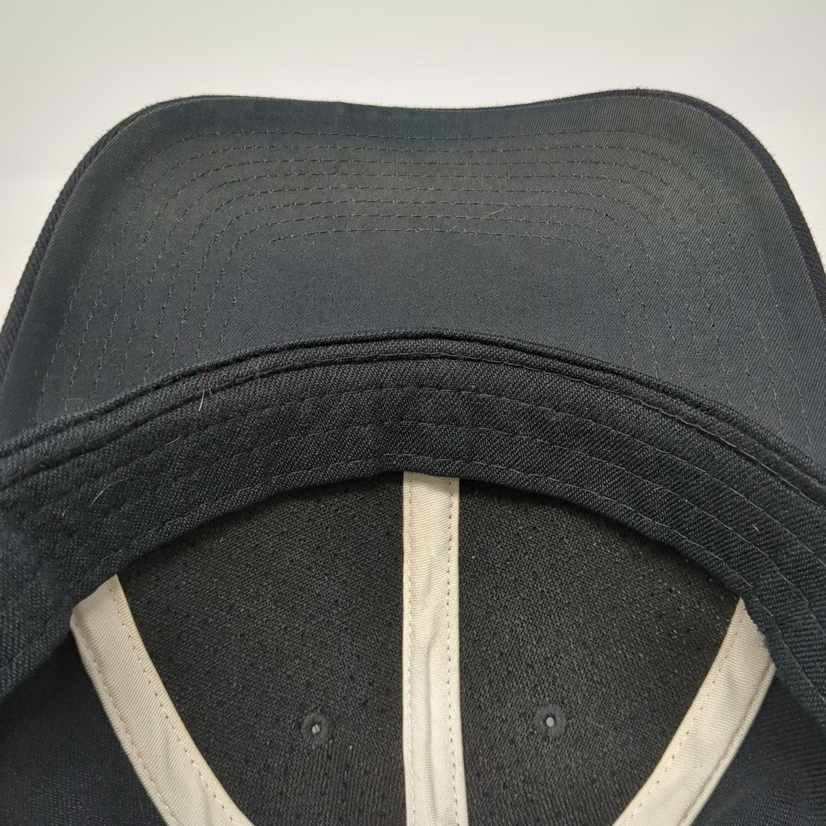Nike Baseball Cap Black OSFM Adjustable Strapback Dri-Fit Legacy91 Hat Swoosh