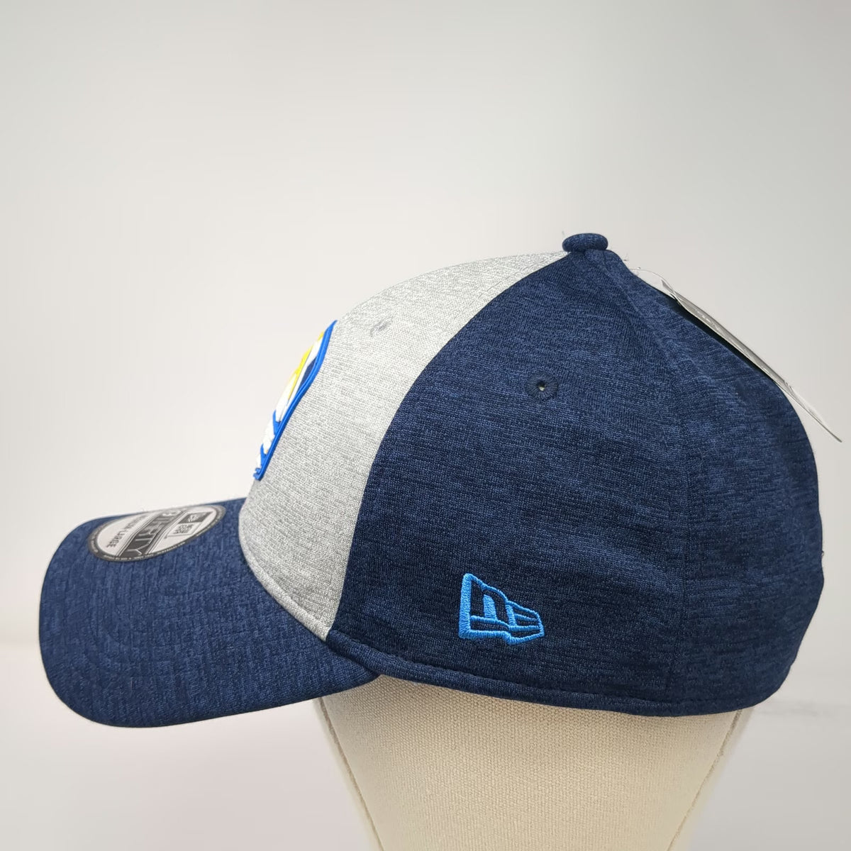 Los Angeles Chargers NFL New Era Cap Blue L 39THIRTY Stretch Fit Grey Crown Hat