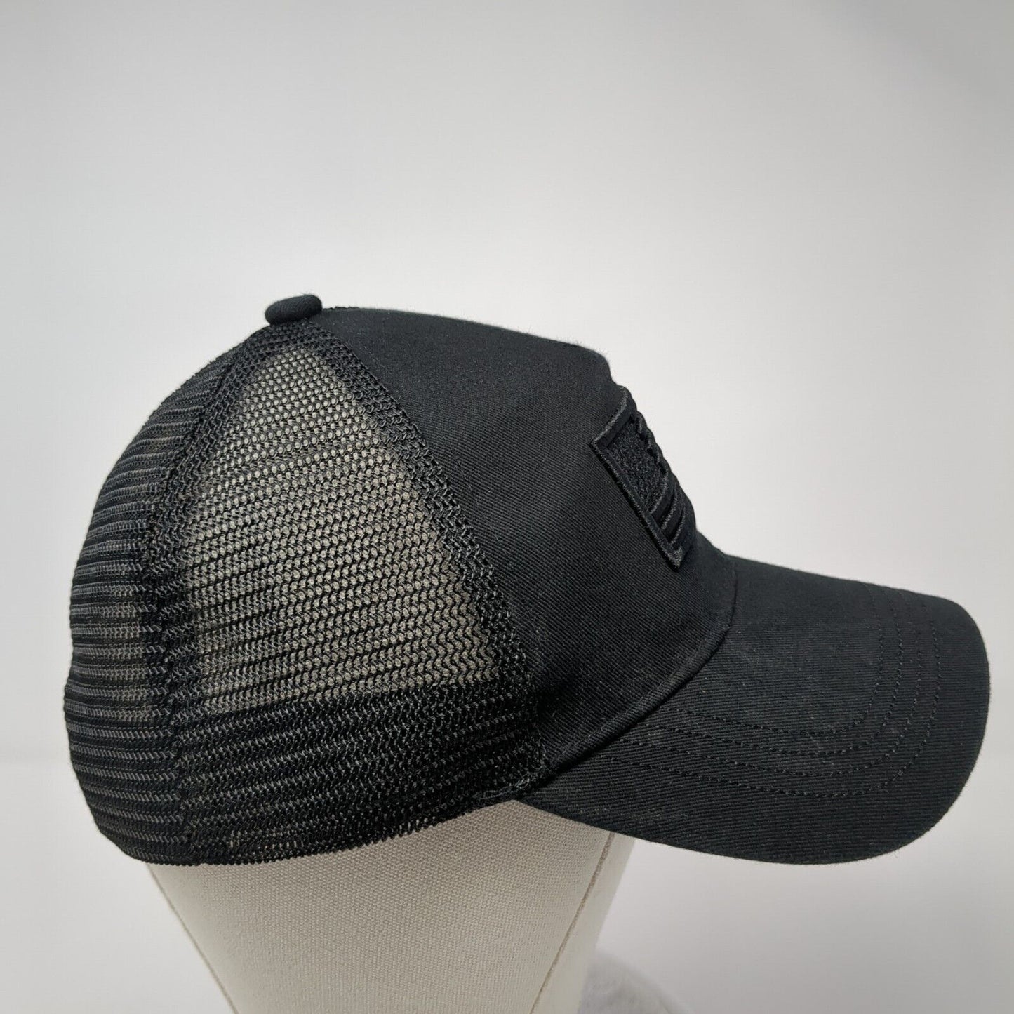 USA Flag Snapback Trucker Hat Black One Size Adjustable Patriotic Mesh Back