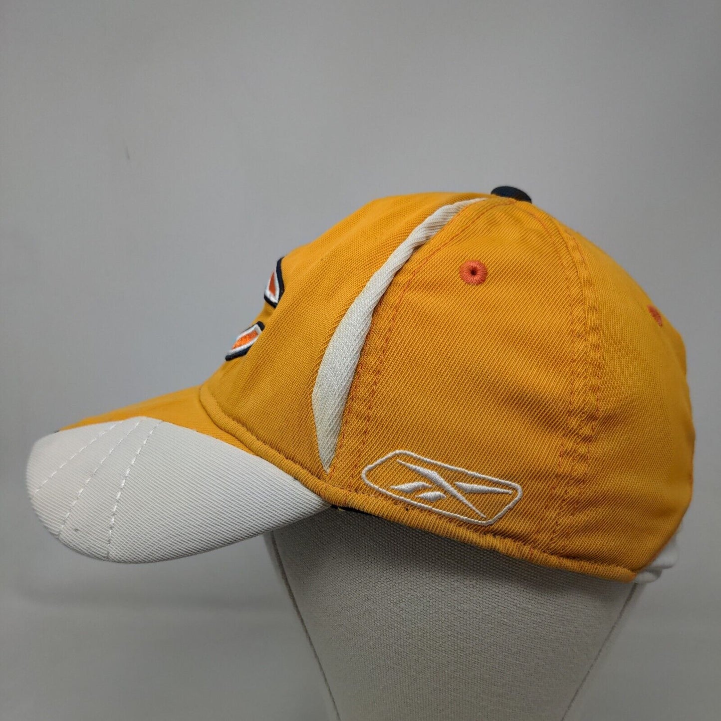 Reebok Men's Fitted Hat Yellow M/L Embroidered Chicago Bears Logo Nylon Blend