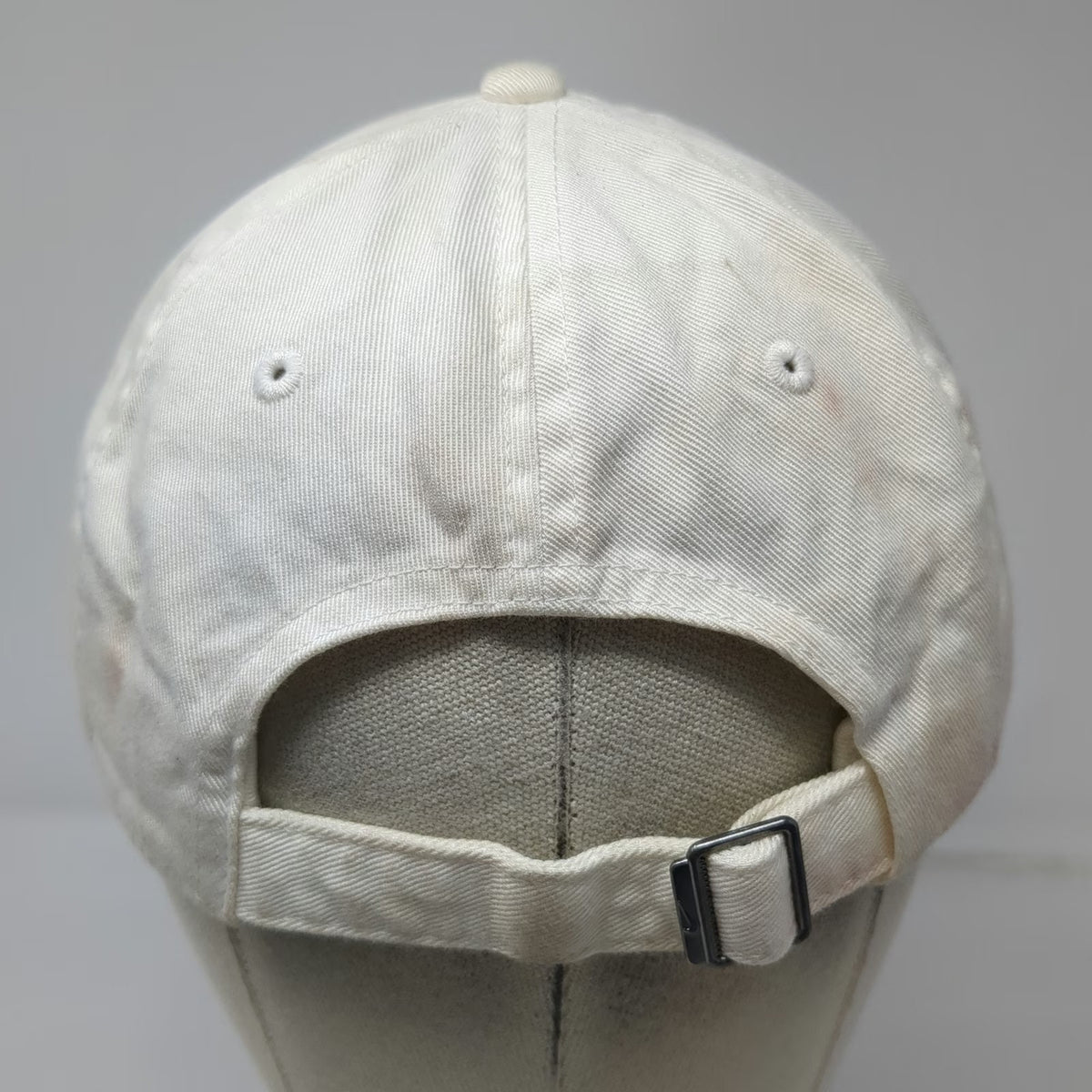 Nike Baseball Cap White Slideback Cotton Embroidered Swoosh Logo Adjustable Hat