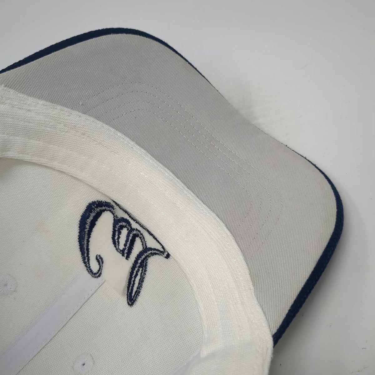 Nike Cal Golden Bears NCAA Baseball Cap White Blue One Size Dri-FIT Strapback