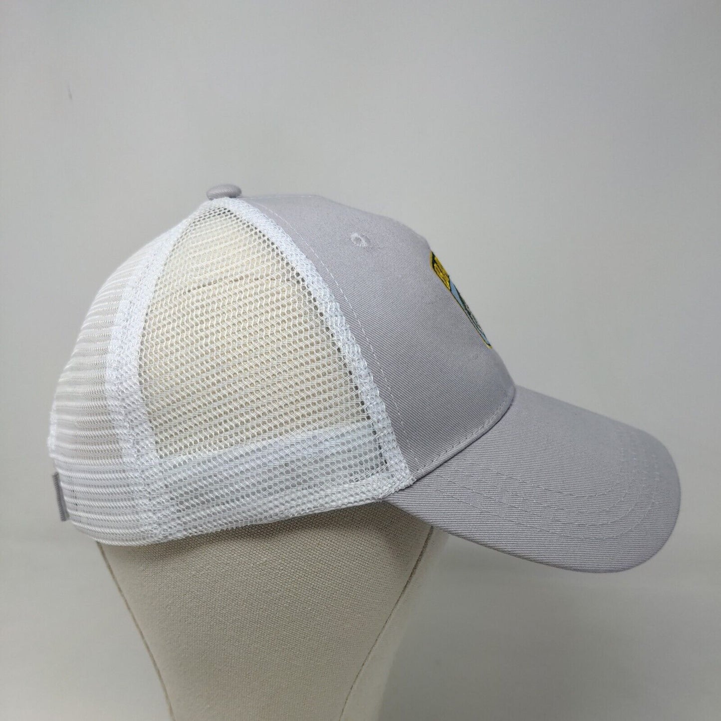 Unbranded Men's Strapback Mesh Back Hat Gray White Embroidered Bass Logo Flag