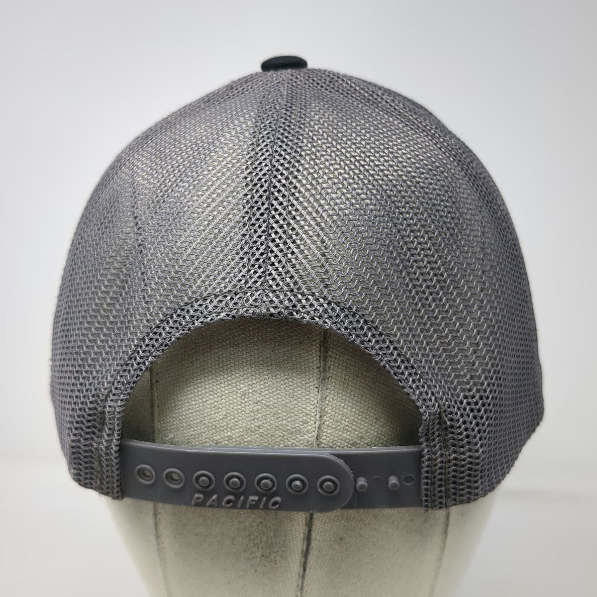 Pacific Headwear Trucker Hat Black Gray One Size Snapback Mesh Concrete Cutting