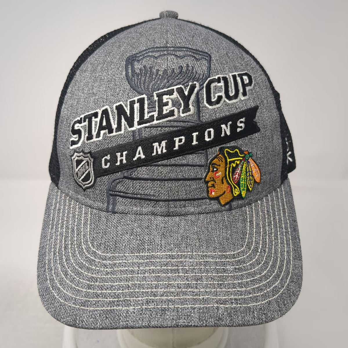 Chicago Blackhawks NHL Reebok Trucker Hat Gray Black One Size 2013 Stanley Cup