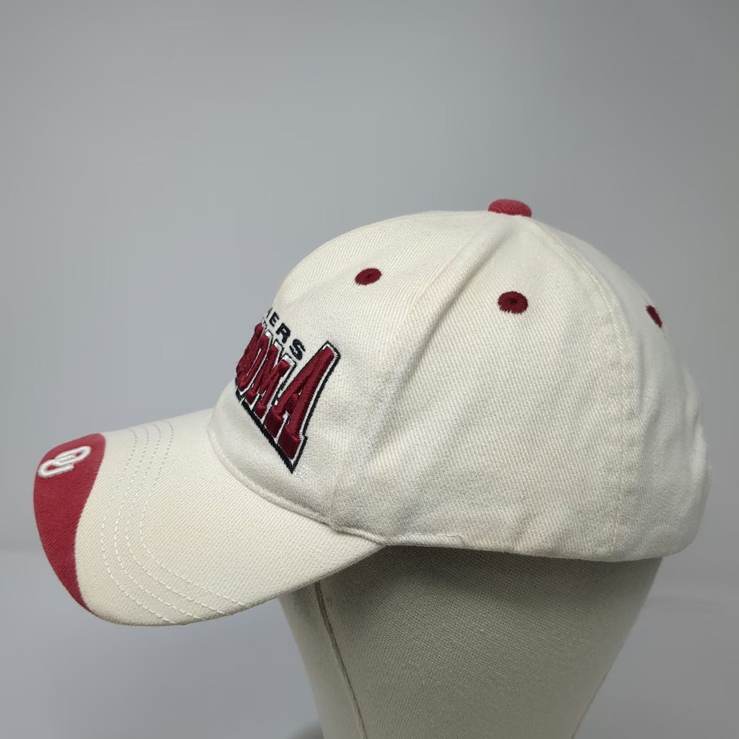 Oklahoma Sooners NCAA Top of the World Cap White One Size Strapback Embroidered