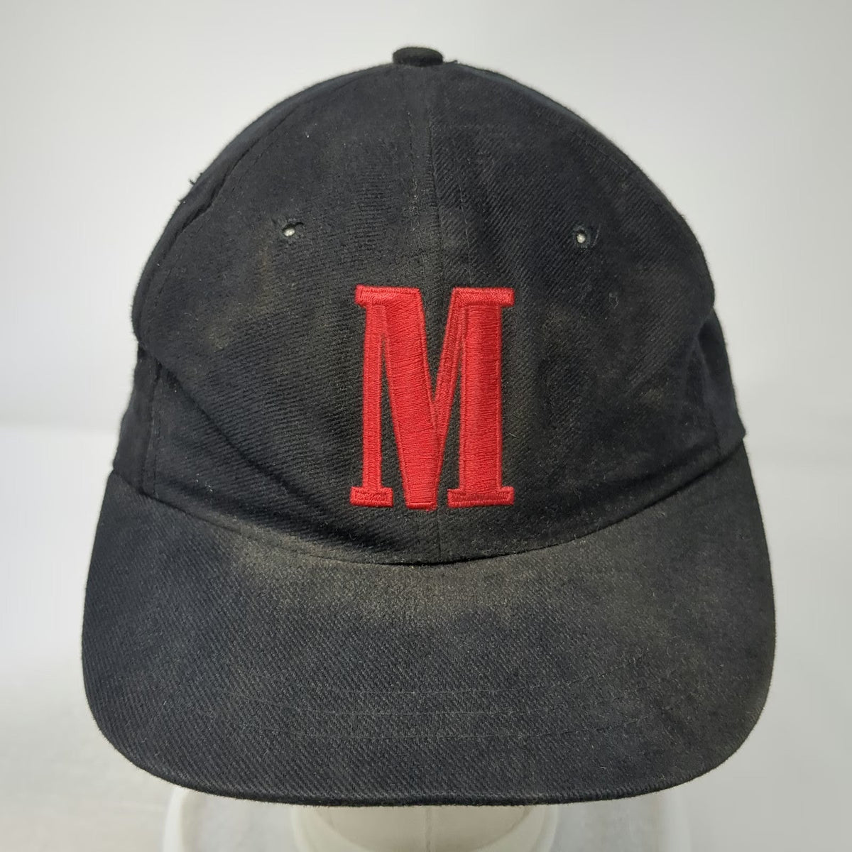 Vanguard Baseball Cap Black One Size Red Marlboro Embroidered Slideback Logo hat