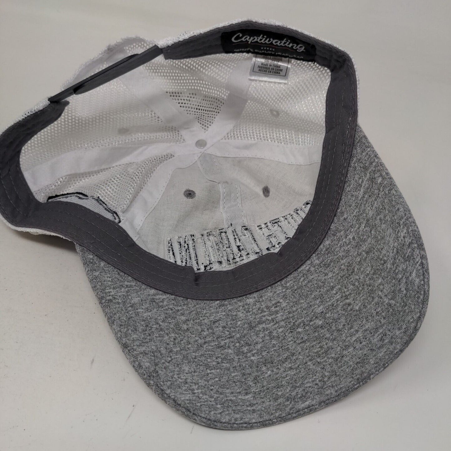 South Carolina Snapback Mesh Back Trucker Hat Gray OSFA Captivating W/Tags