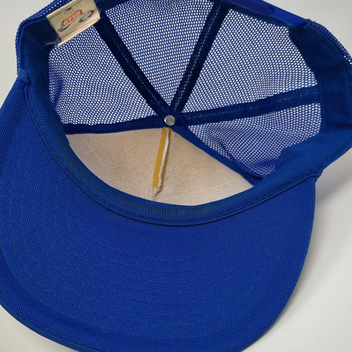 Otto Trucker Hat Blue White One Size Mesh Back Snapback Round Table Pizza Logo