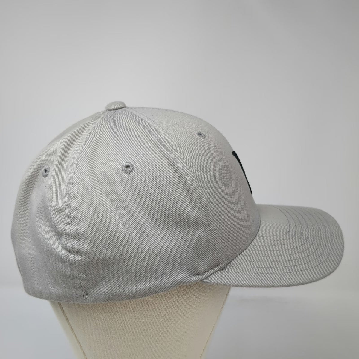 Hurley Baseball Cap Gray XL Fitted Flexfit Embroidered Logo Curved Brim Hat Surf