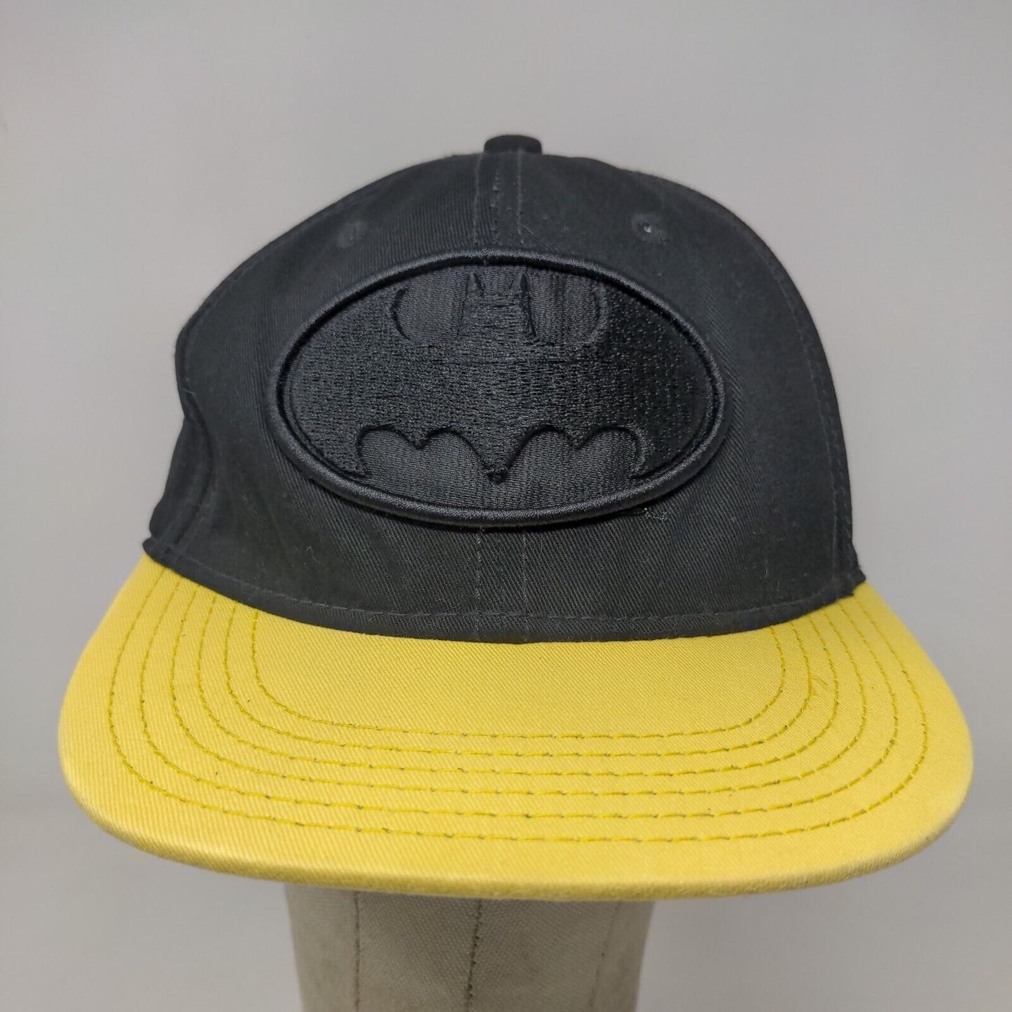 Batman Men's Snapback Hat Black Yellow Embroidered Logo Cotton Polyester