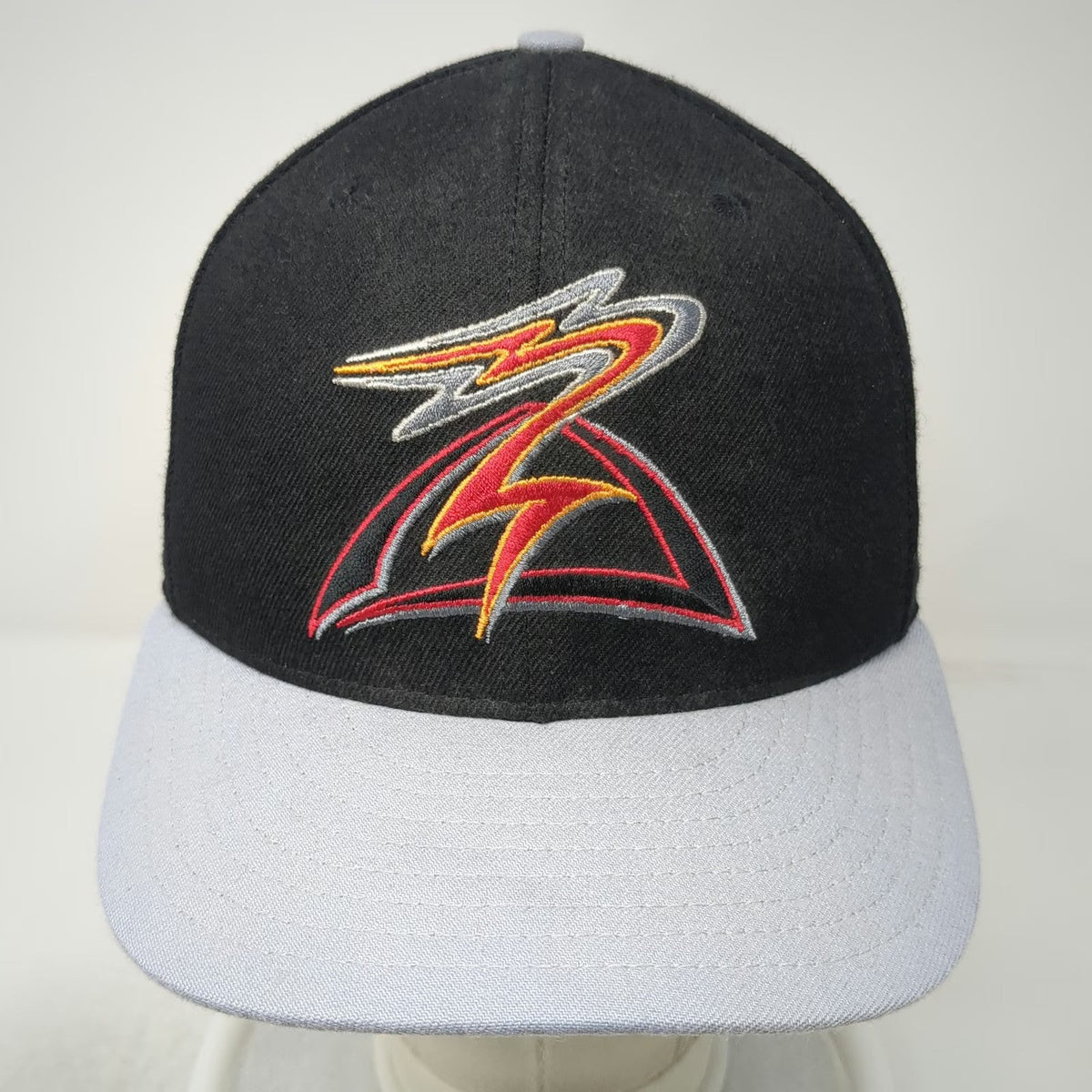 New Era MiLB Salem Keiser Volcanoes Black Gray 7 1/8 Fitted 59Fifty Wool Hat