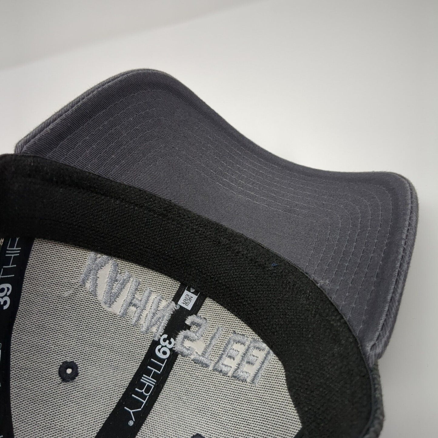 Kahn Steel Fitted Mesh Back Hat Gray M/L Stretch New Era 39Thirty