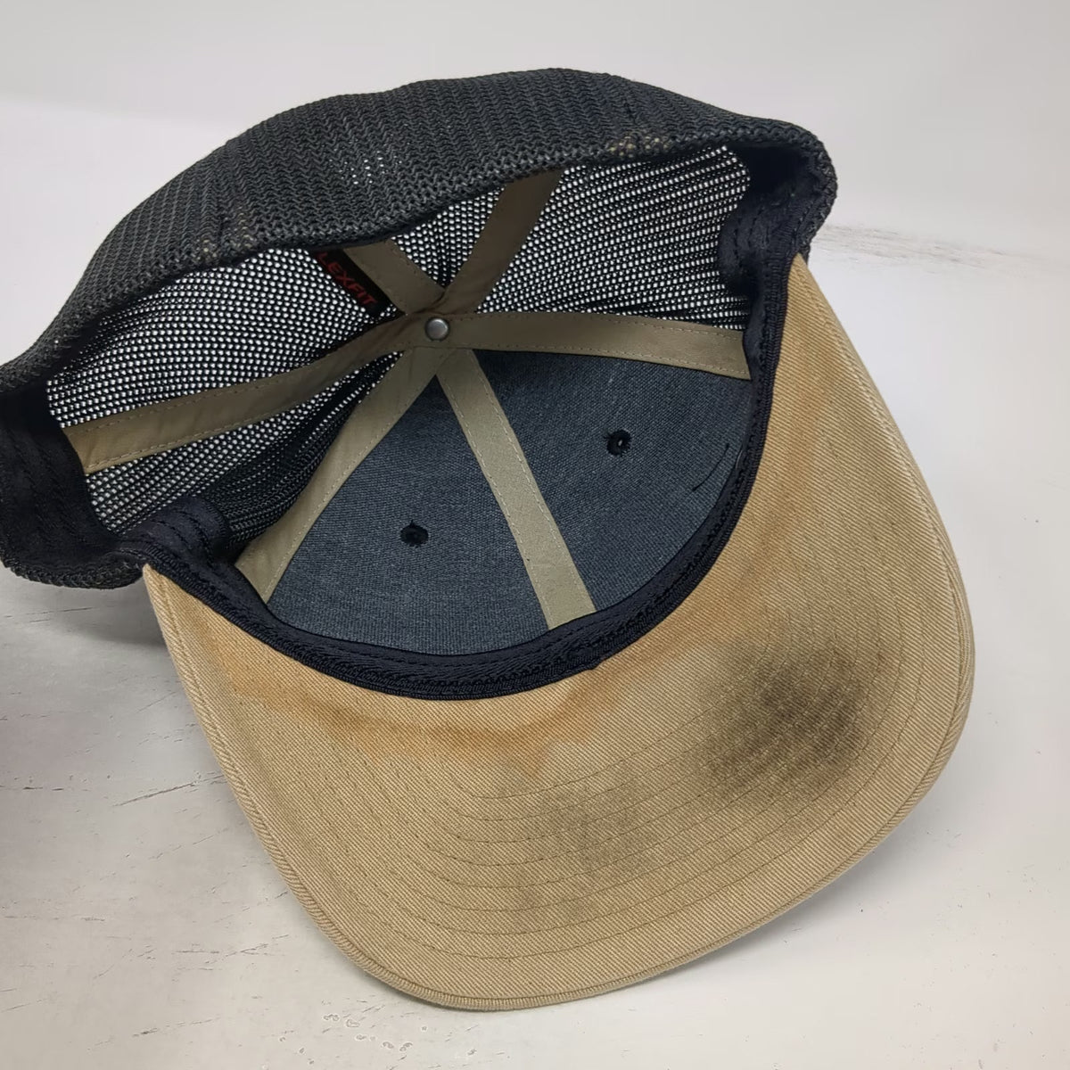 Columbia Baseball Cap Gray One Size Pine Tree Flag Patch Mesh Flexfit Hat