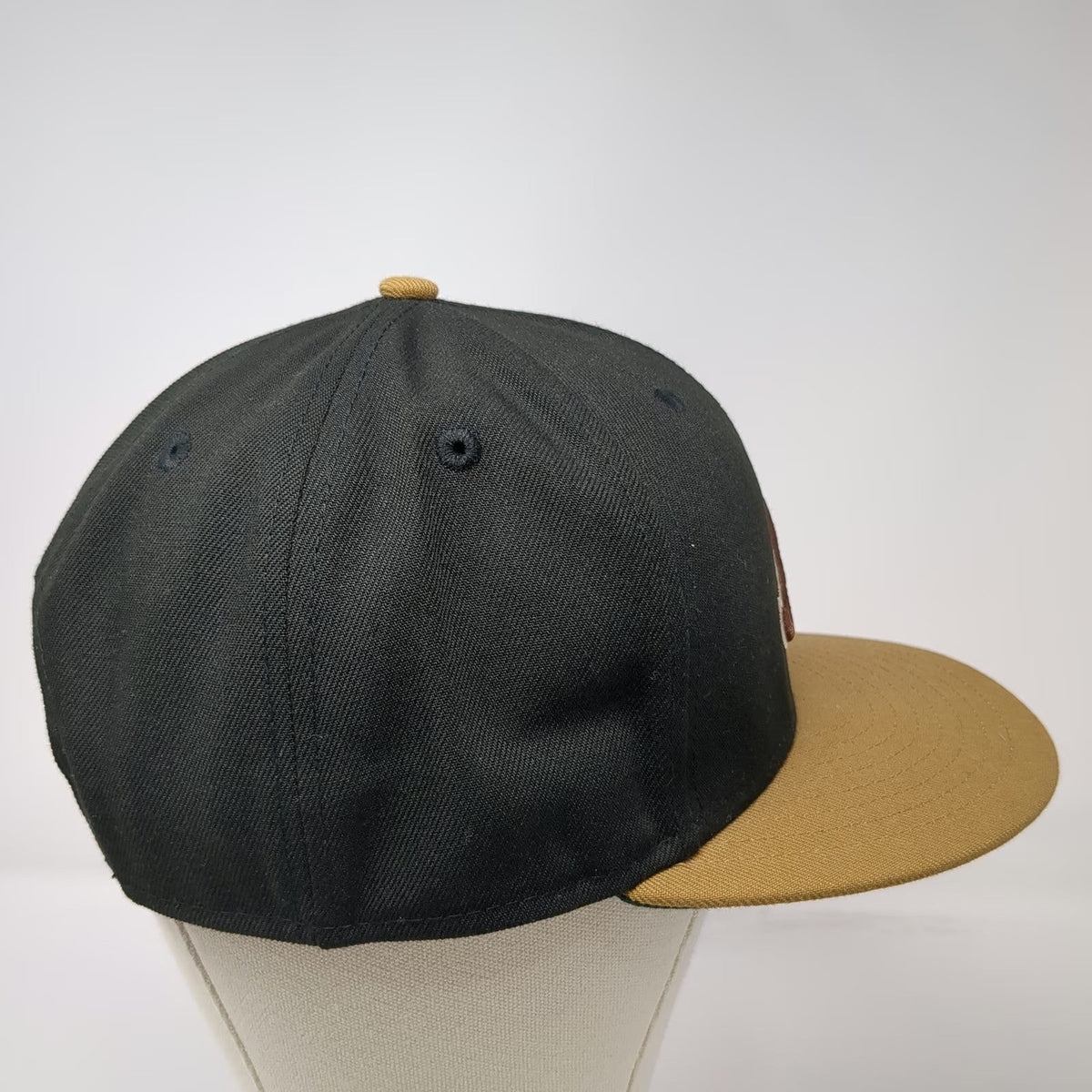 Atlanta Braves MLB New Era Snapback Hat Black One Size Brown Gold Green 9FIFTY