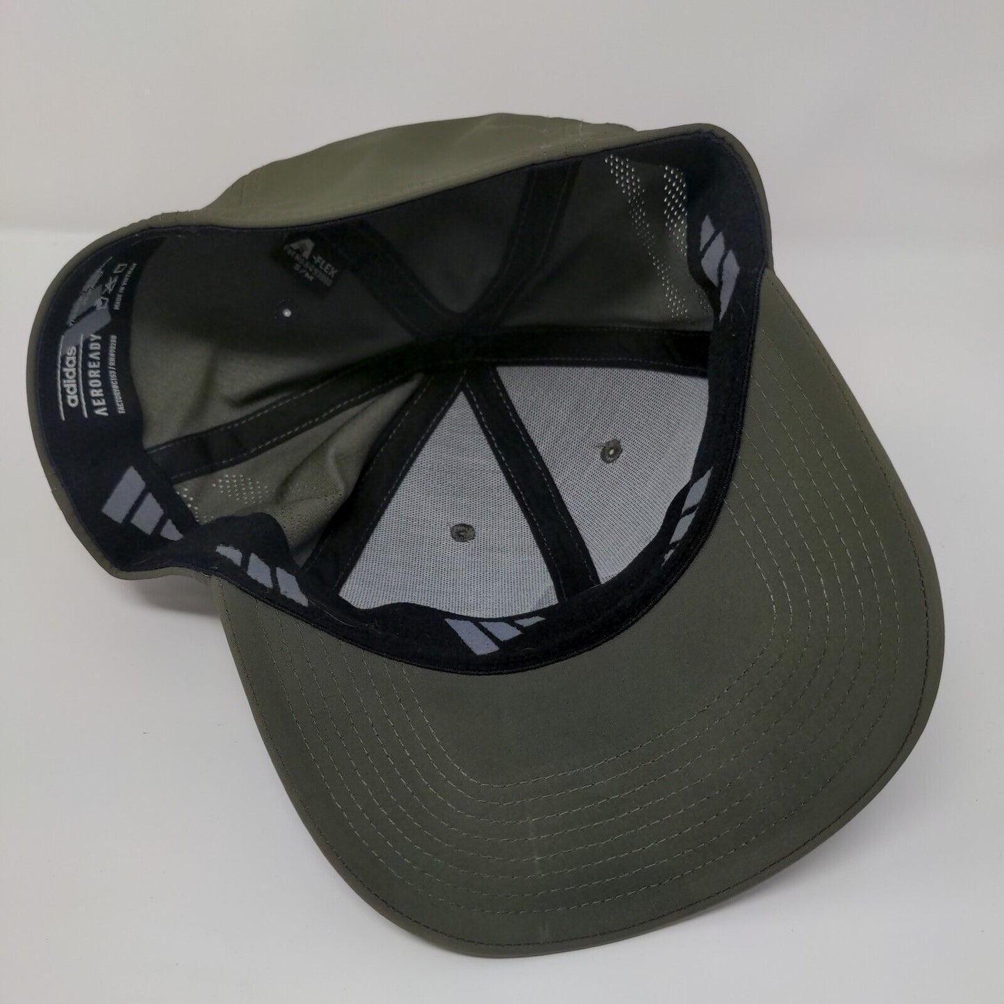 Adidas Aeroready Fitted Hat Green S/M Solid Laser Cut 3 Stripes