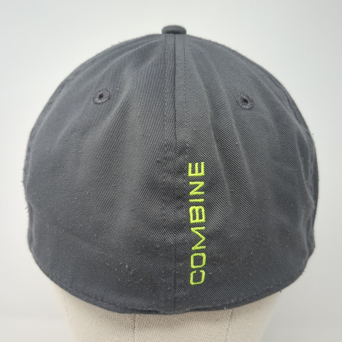 Under Armour Combine Fitted Hat Gray Large Embroidered Logo 6 Panel
