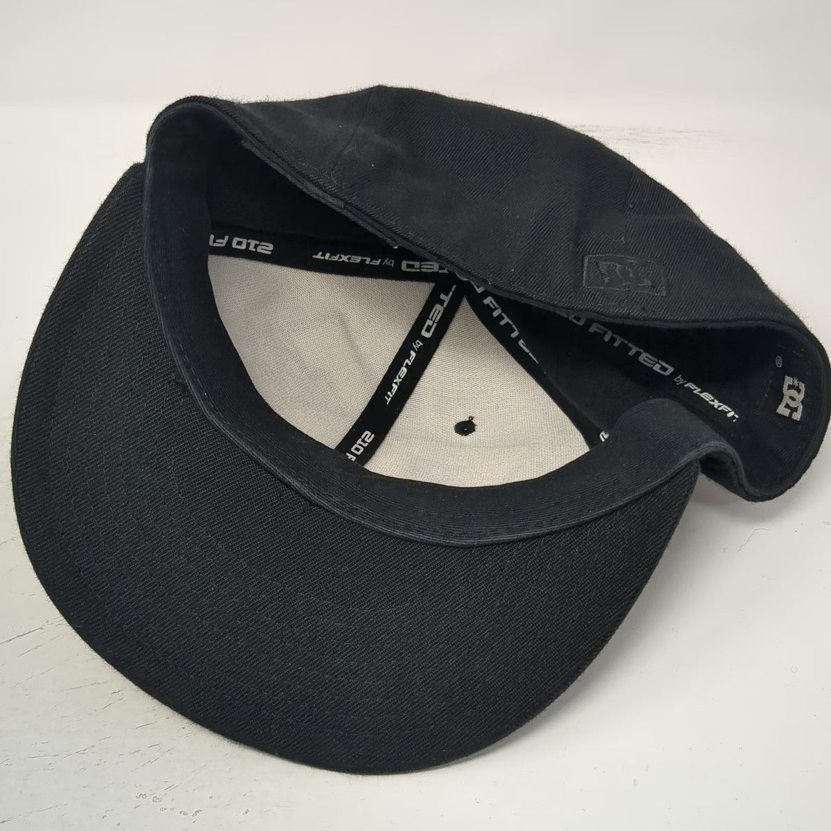 DC Baseball Cap Black 7 1/4 Tonal Logo Embroidery Flat Brim 210 Fitted Hat