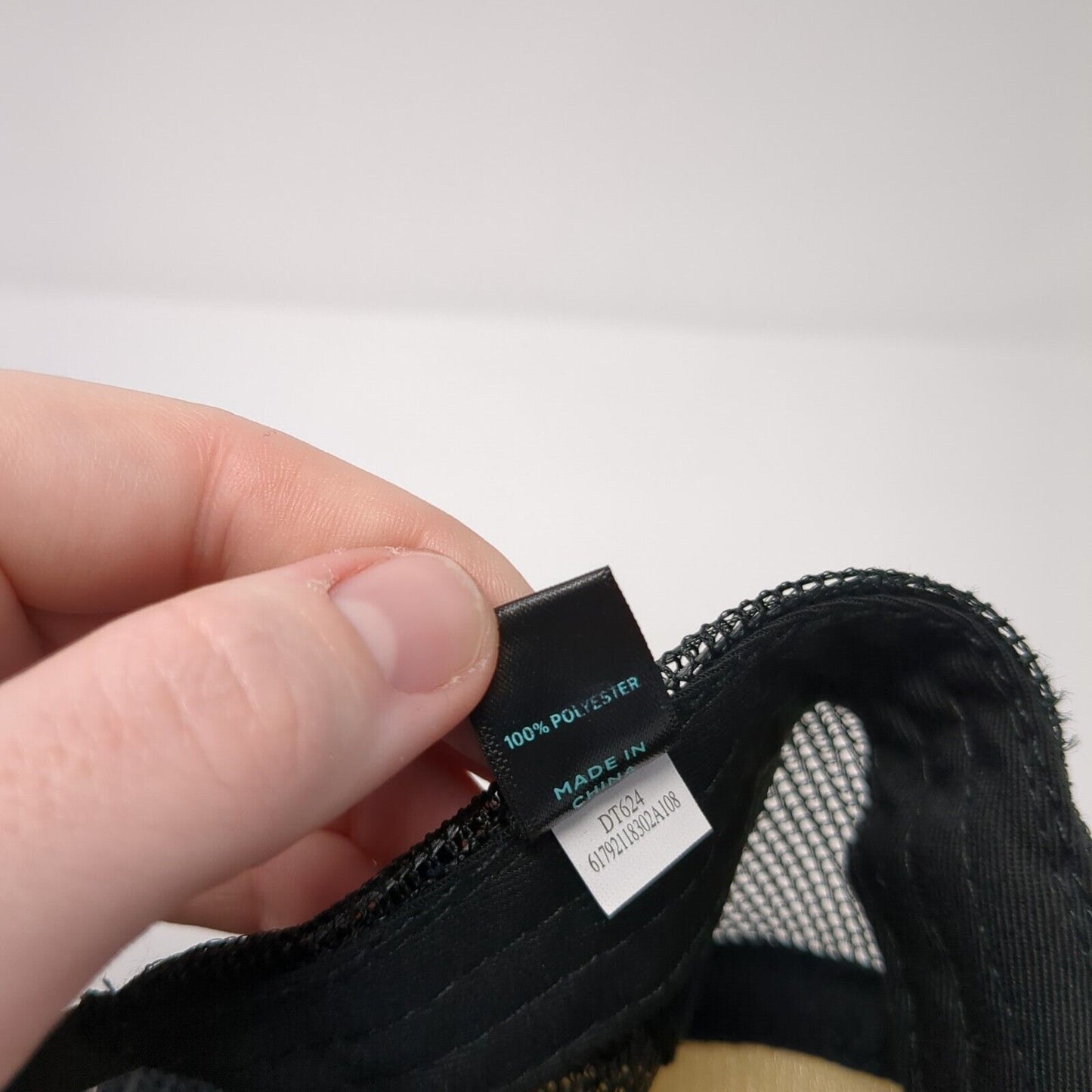 Mountain Top 2019 Snapback Trucker Hat Black One Size Mesh Back District