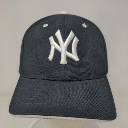 Unbranded Men's Strapback Hat Black OSFA Embroidered New York Yankees Logo MLB