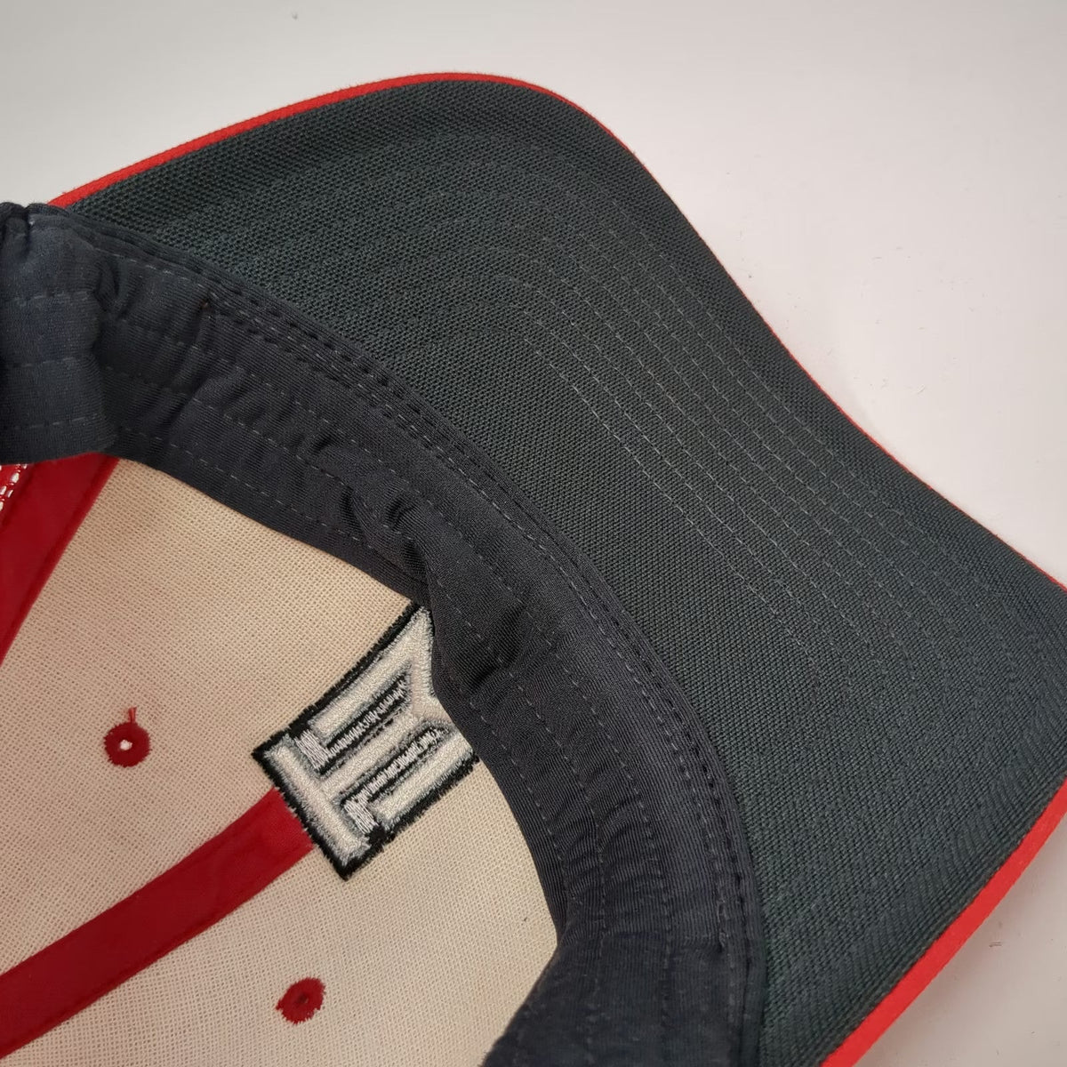 Nike Baseball Cap Red M Tiger Woods TW Logo Vapor RZN Mesh Back Golf Hat
