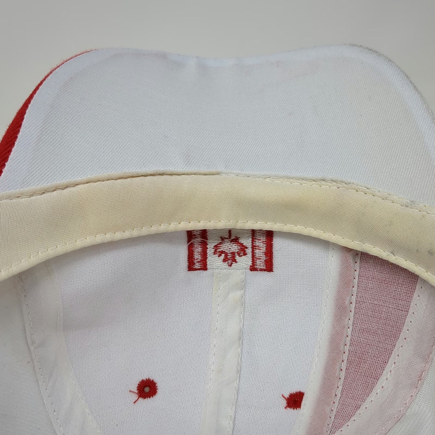White Red Canada Flag Maple Leaf One Size Baseball Cap Hat Strapback Souvenir