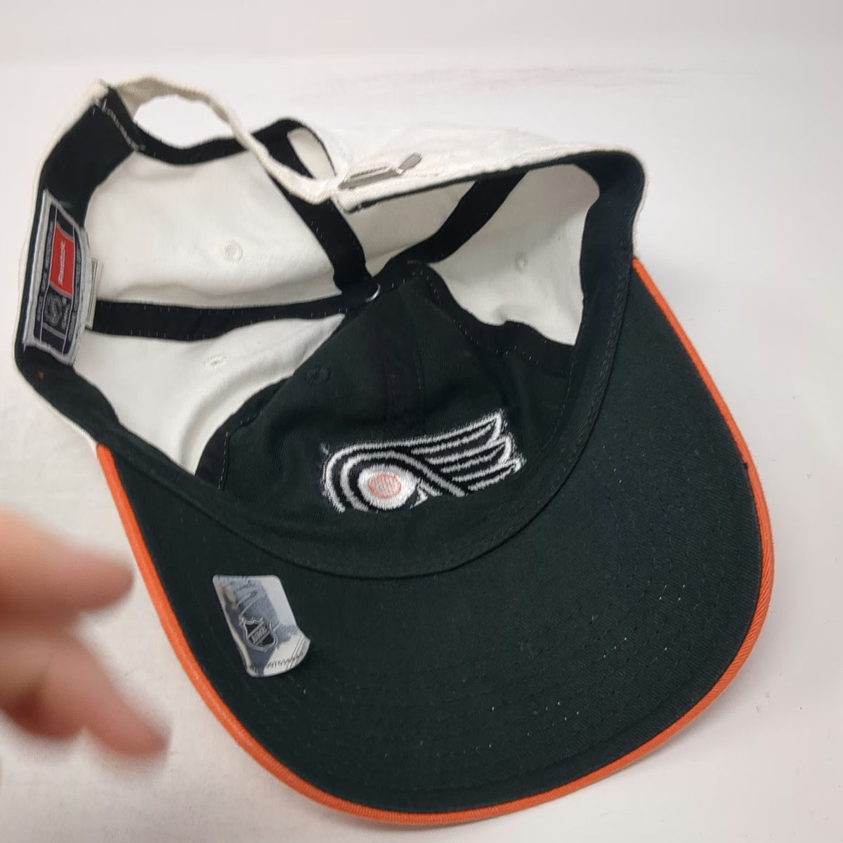 Philadelphia Flyers NHL Reebok Baseball Cap Black White Orange One Size Logo