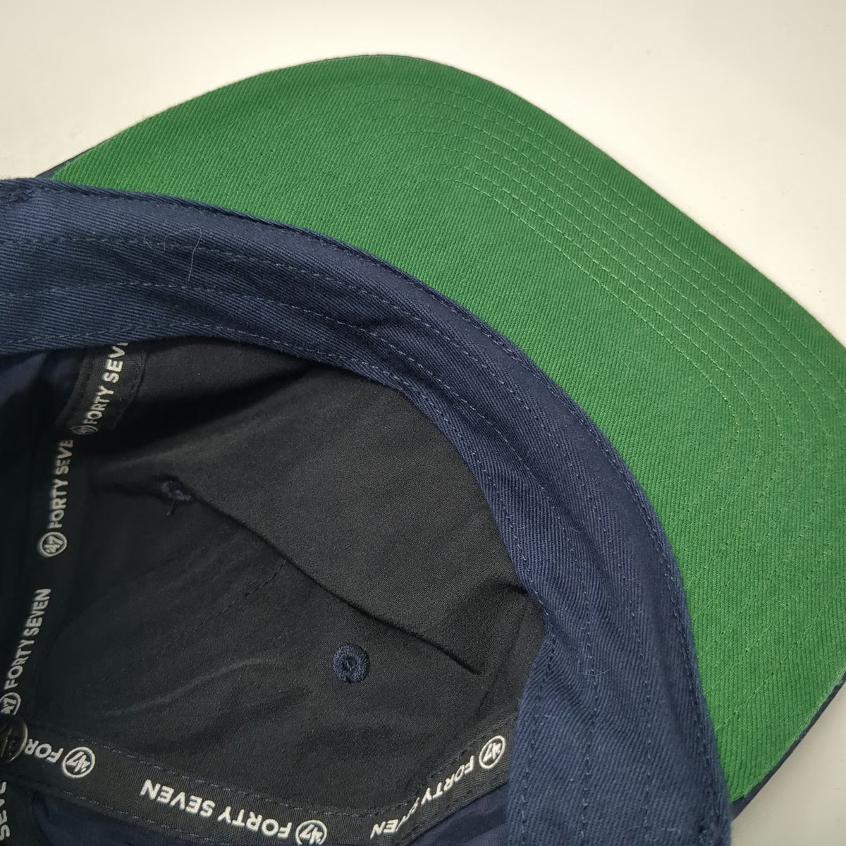 New York Yankees MLB '47 Baseball Cap Blue One Size Slideback Hat Green Brim