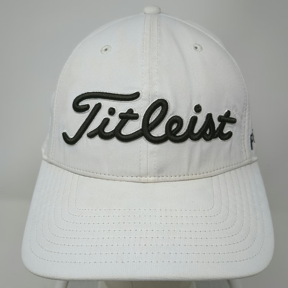 Titleist Baseball Cap White One Size Pro V1 FJ Performance Slideback Golf Hat