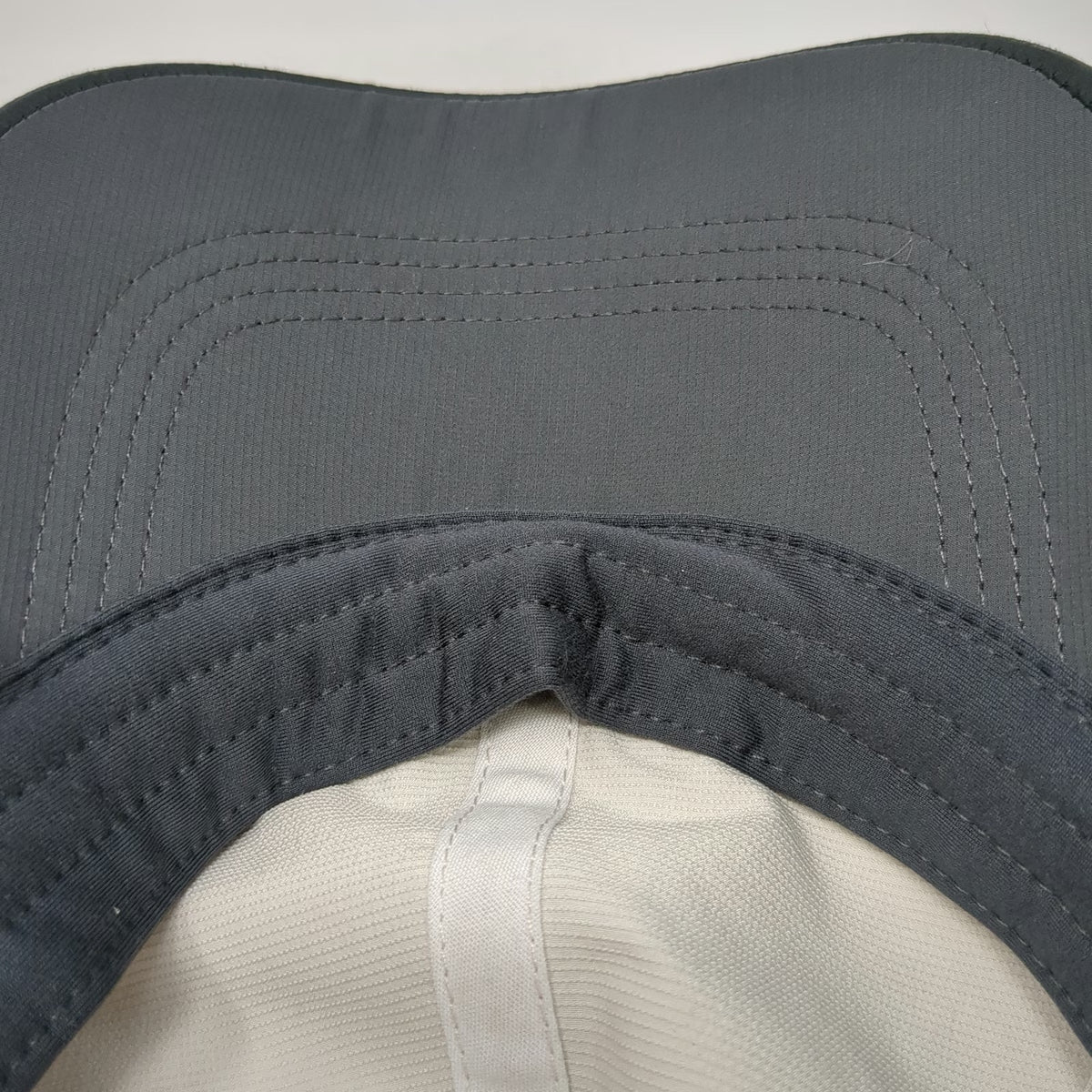 Nike Golf Baseball Cap Beige One Size Perforated 20XI Strapback Hat Swoosh Sport