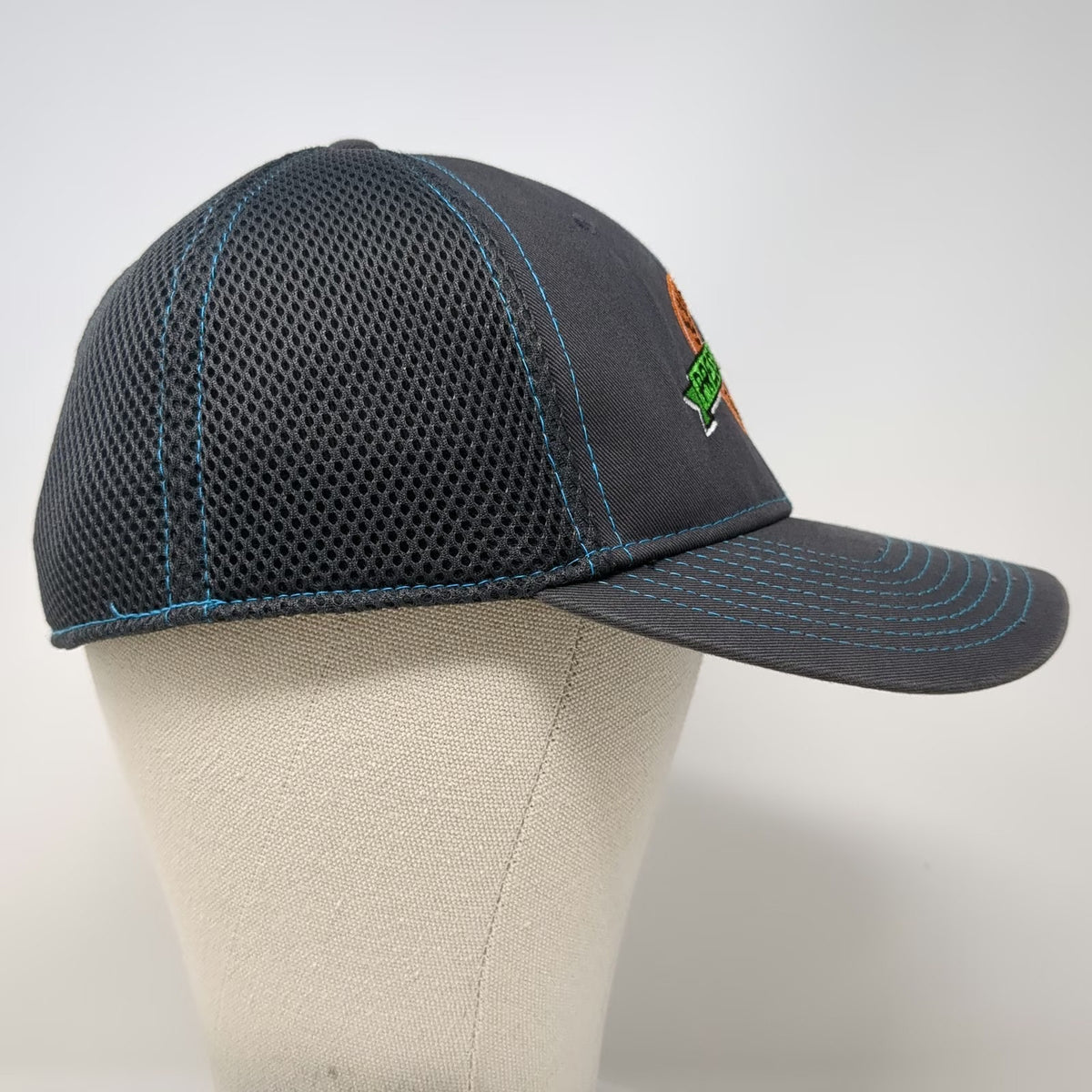 New Era Baseball Cap Gray M Fitted 39THIRTY Mesh Back Pressure Wash Logo Hat
