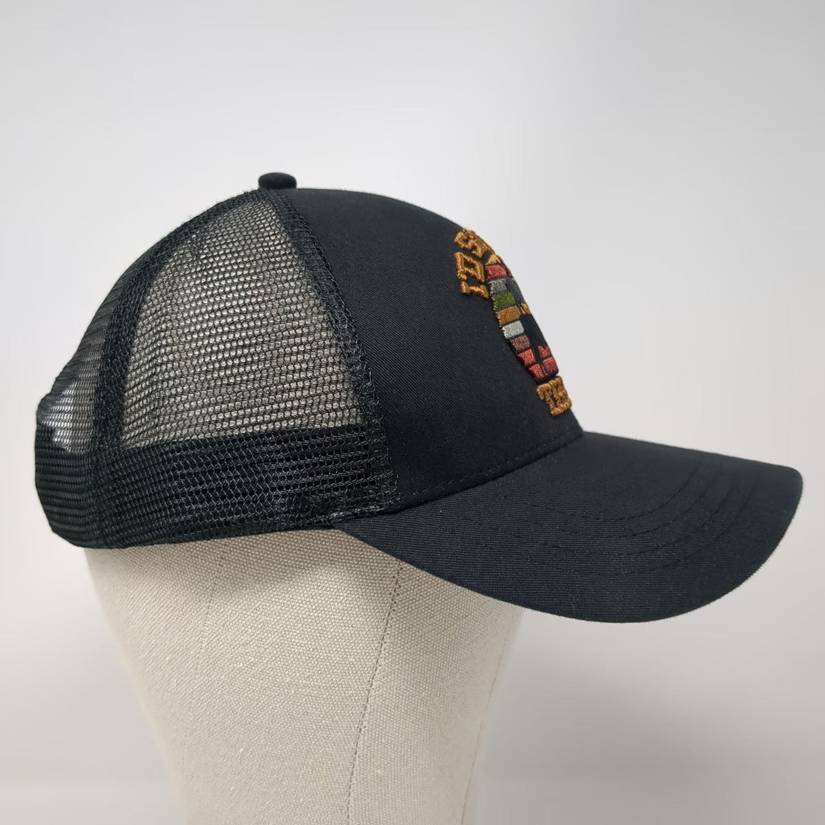 Cody James Trucker Hat Black One Size Snapback Mesh BBQ I'd Smoke That Animals
