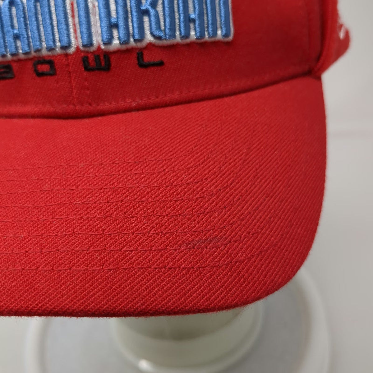 New Era NCAA Roadys Humanitarian Bowl Red Cap L Fleece Ear Flaps 39THIRTY Hat