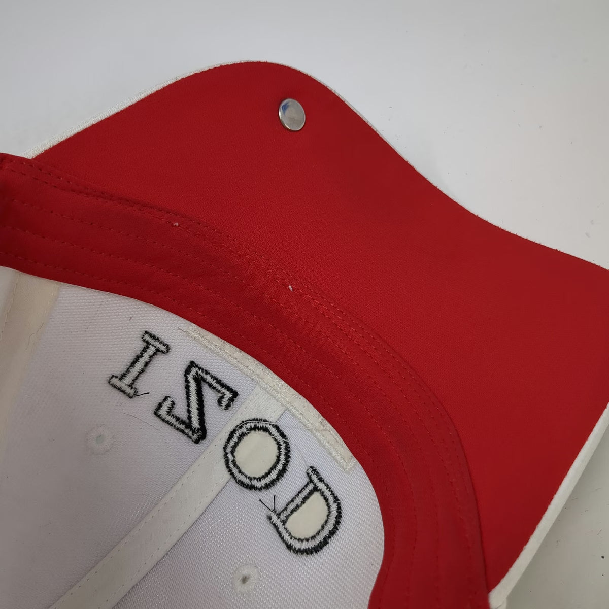 IZOD Golf Hat White One Size Baseball Cap Slideback Magnetic Ball Marker Logo