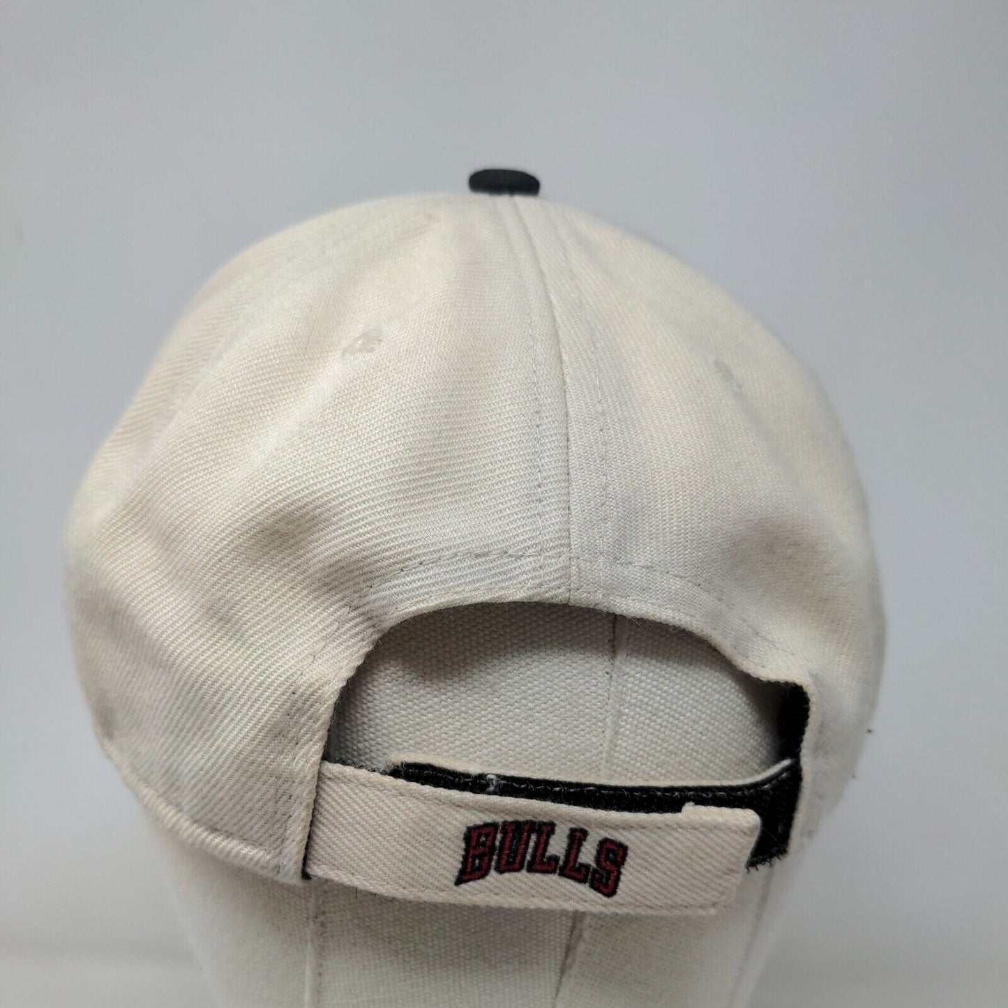 '47 Brand Men's Strapback Hat Tan OSFA Embroidered Chicago Bulls 75 Logo