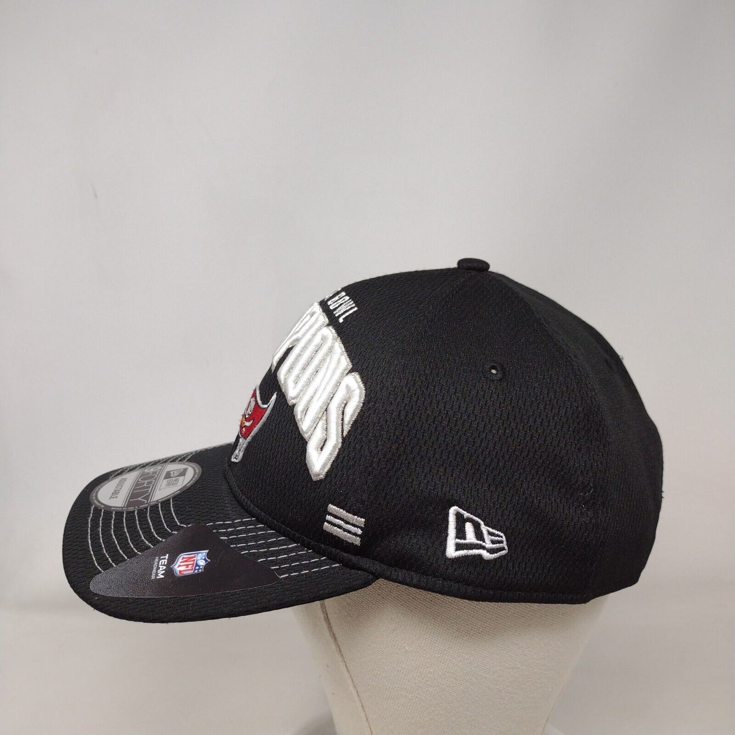 New Era NFL Tampay Bay Buccaneers Snapback Hat Black OSFA Super Bowl LIV Logo