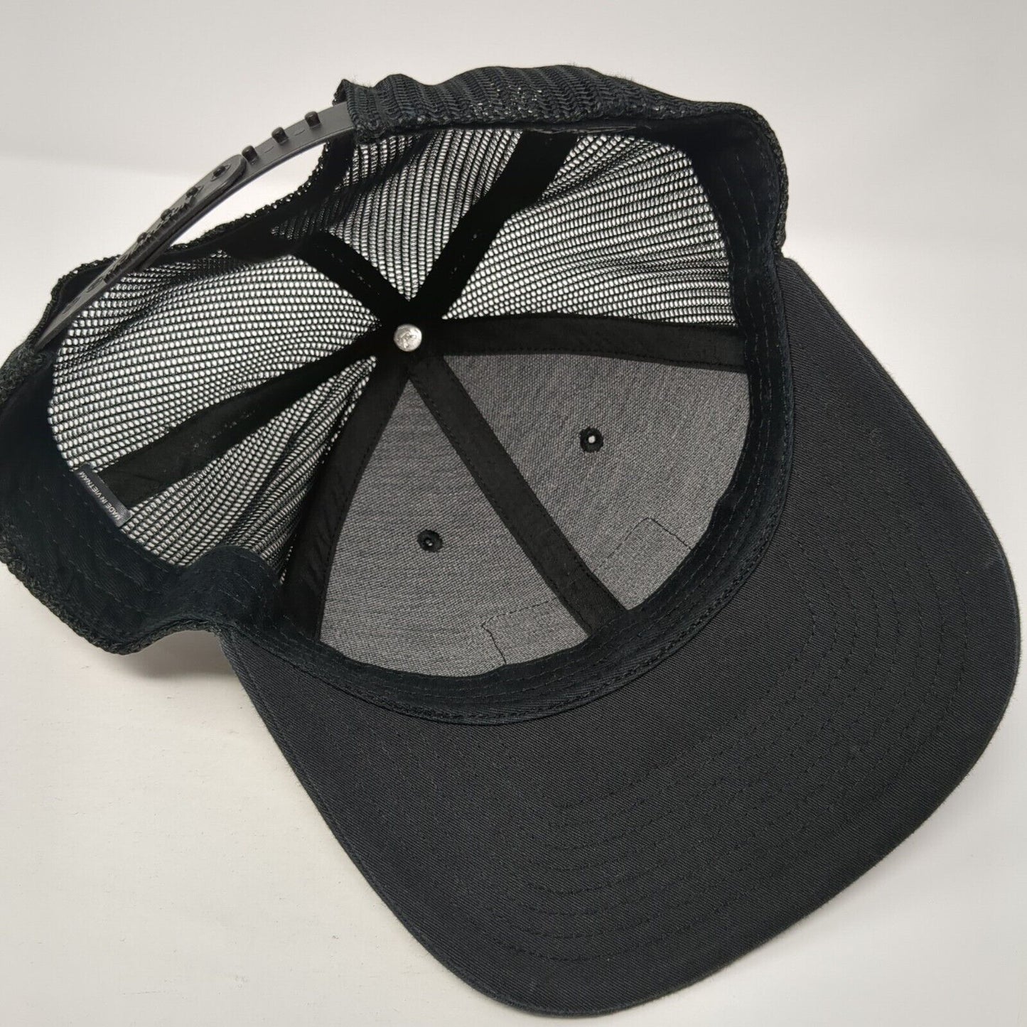 Cascade Moto Oregon Snapback Trucker Hat Black OS Adjustable Mesh Richardson