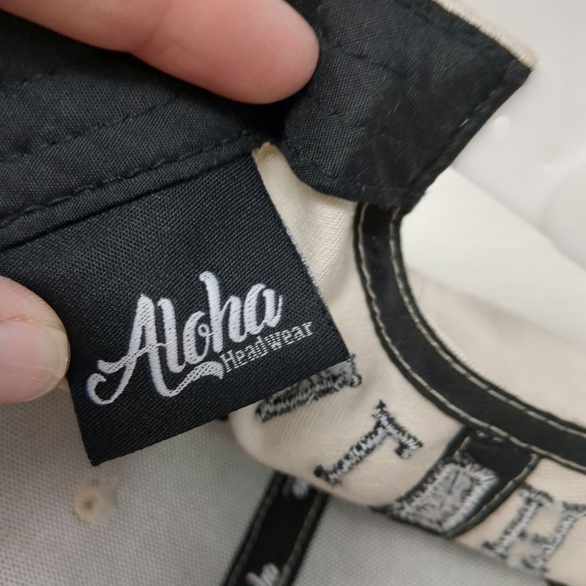 Aloha Headwear Snapback Beige Hat One Size Shaka Hawaii Hand Green Underbrim