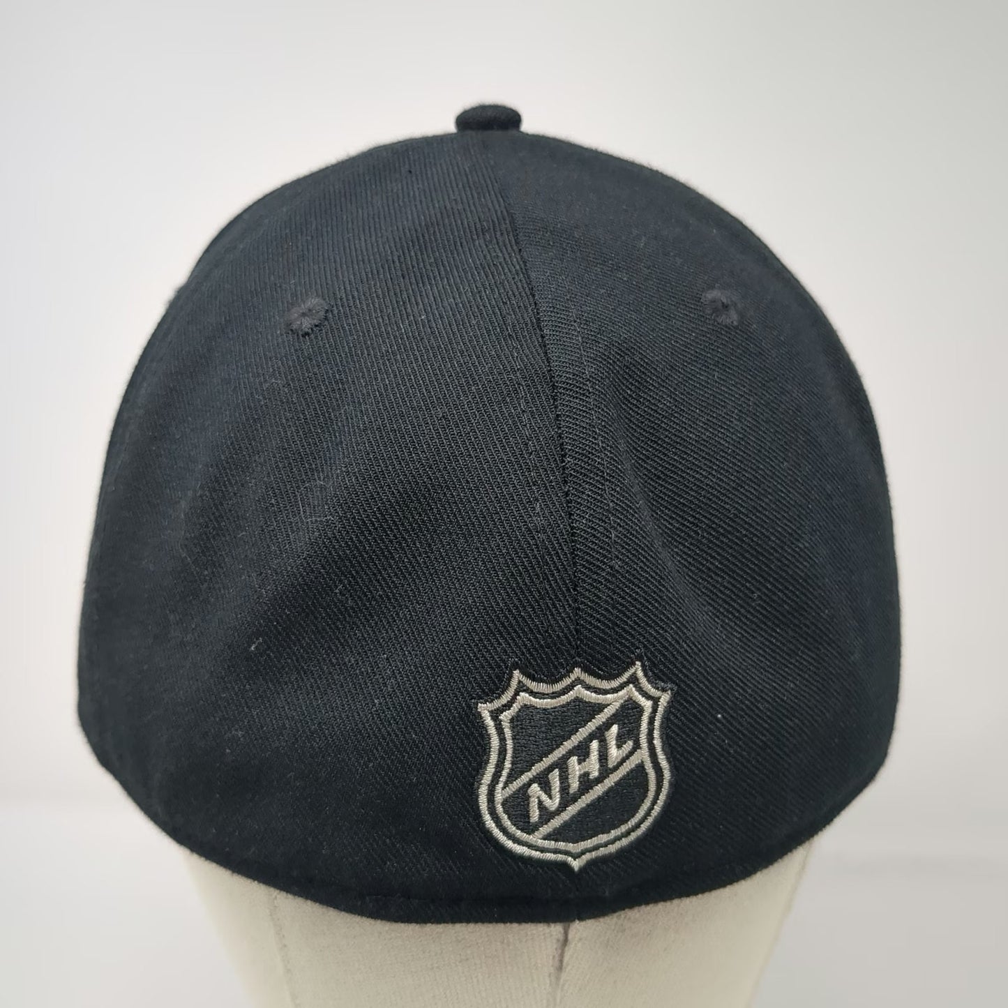 Fanatics Boston Bruins NHL Cap Black 7 1/2 Fitted Embroidered Logo Flat Brim Hat