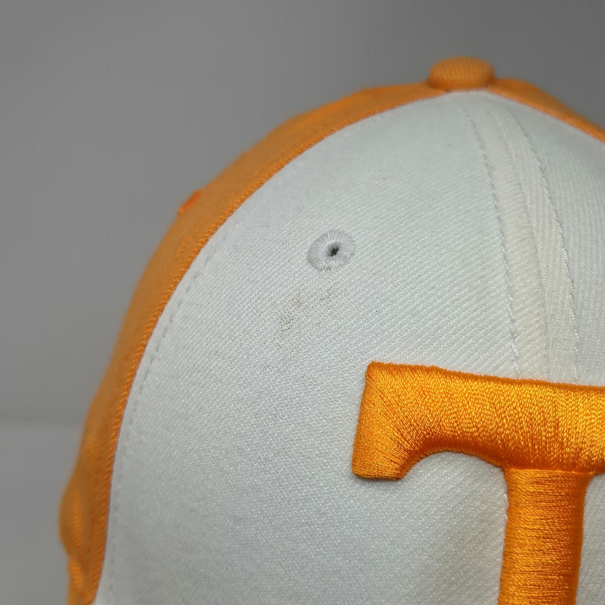 New Era Tennessee Volunteers NCAA Baseball Cap Orange White L 39THIRTY Logo Hat