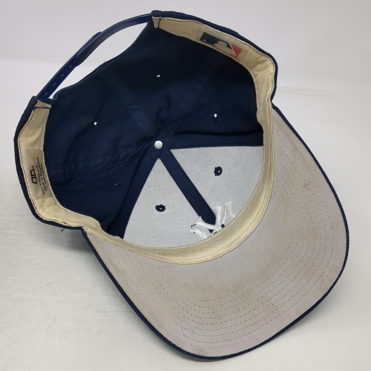 New York Yankees MLB Outdoor Cap Snapback Blue White M Structured Baseball Hat