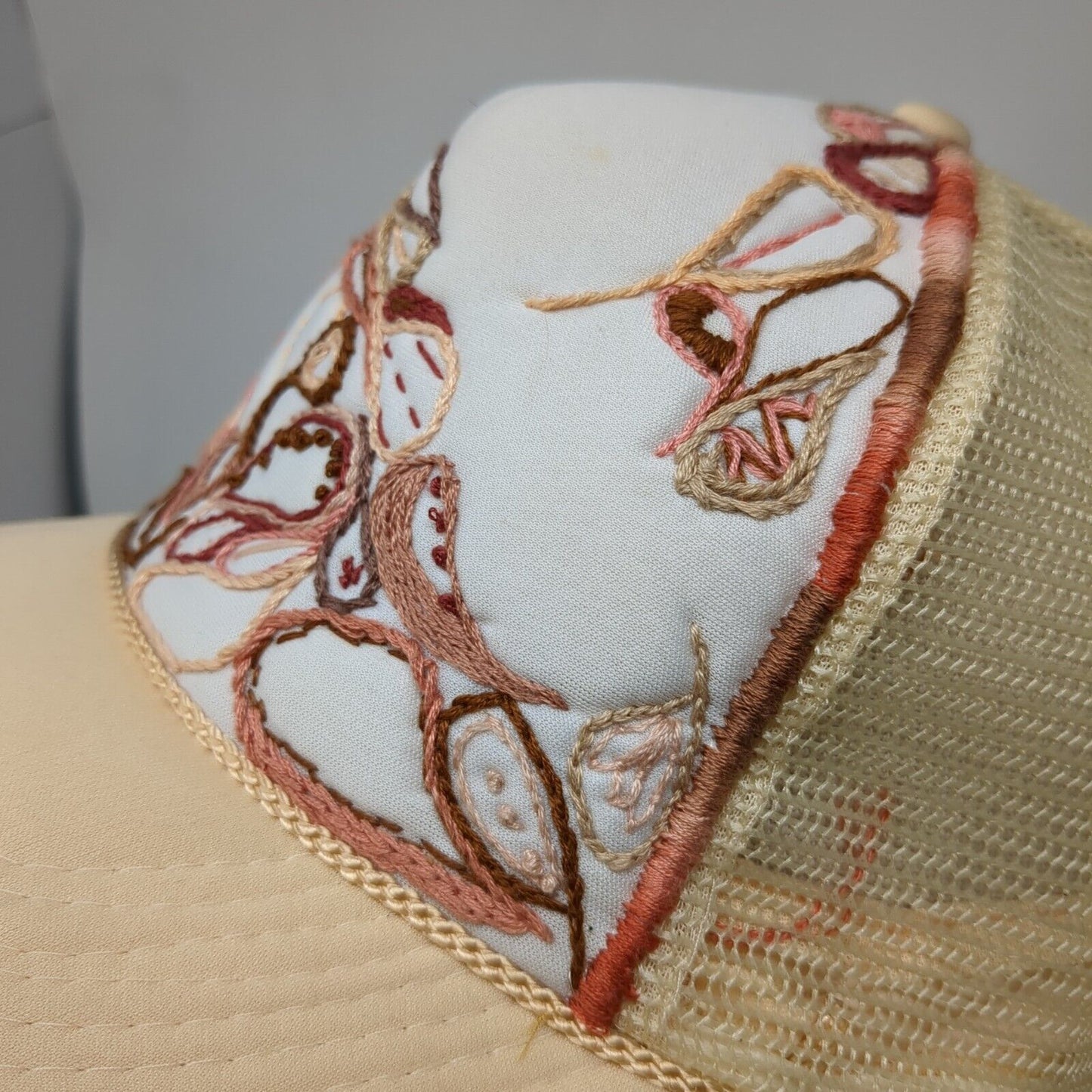 Unbranded Snapback Trucker Hat Tan OSFA Adjustable Stitch Paisley Mesh Back