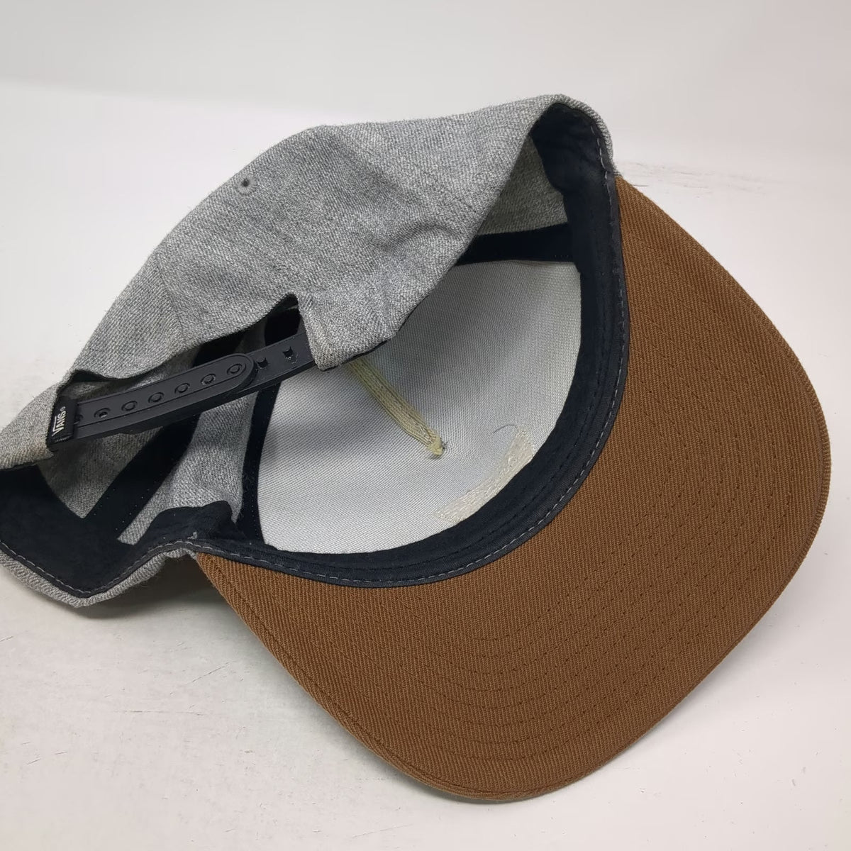 Vans 5 Panel Gray Brown One Size Patch Logo Snapback Hat Canvas Two Tone Adjust