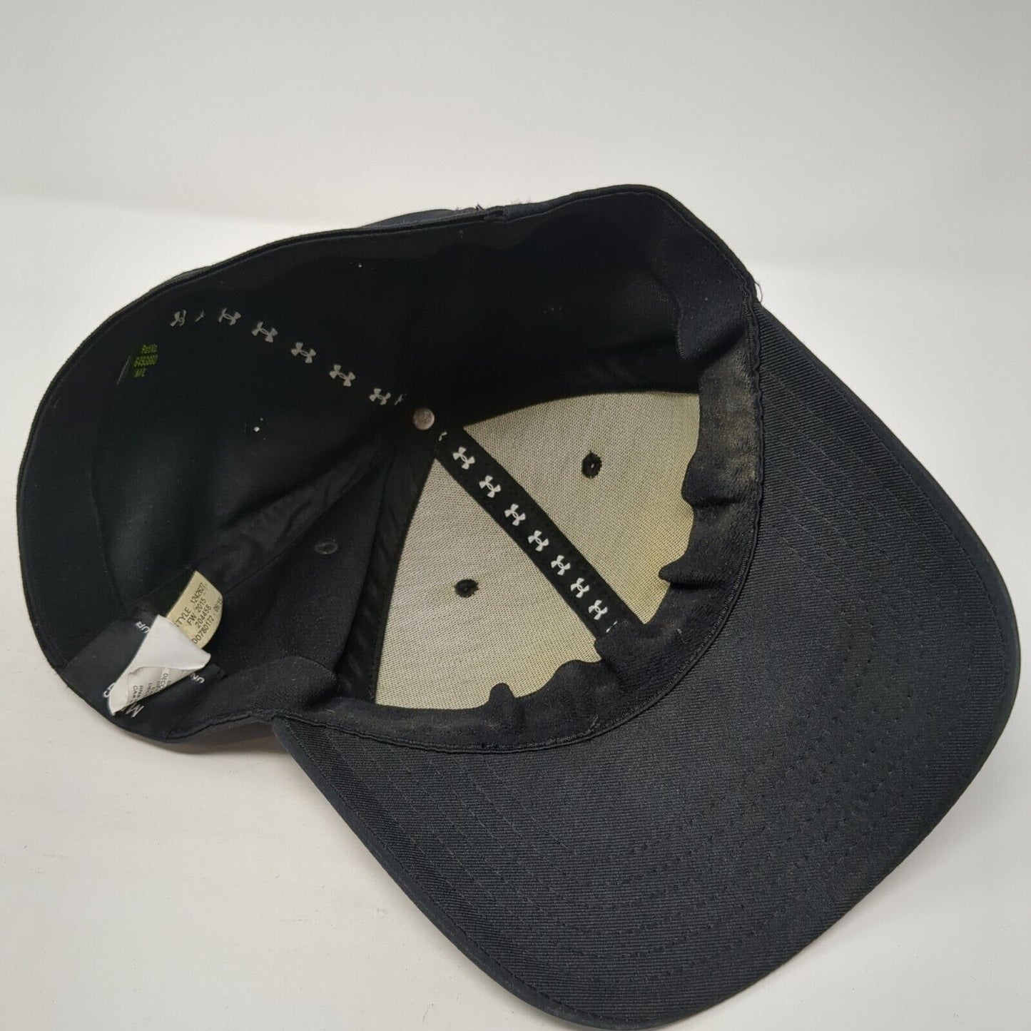 Under Armour Logo Fitted Hat Black M/L Stretch Solid 6 Panel Outdoor