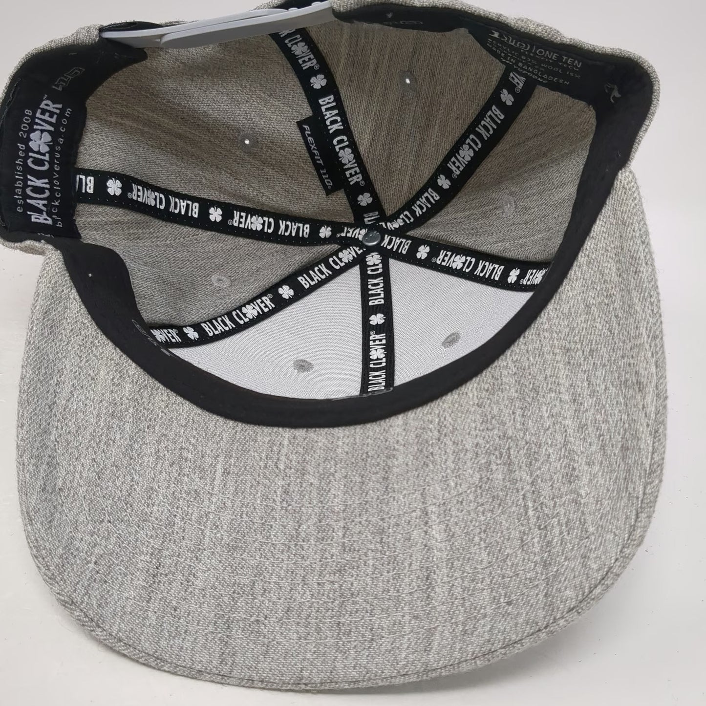 Black Clover Snapback Hat Gray One Size Live Lucky Clover Logo Flexfit 110 Tech