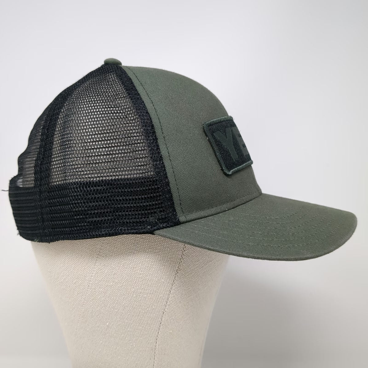 YETI Trucker Hat Green Black One Size Snapback Mesh Back Patch Logo Outdoor Hat