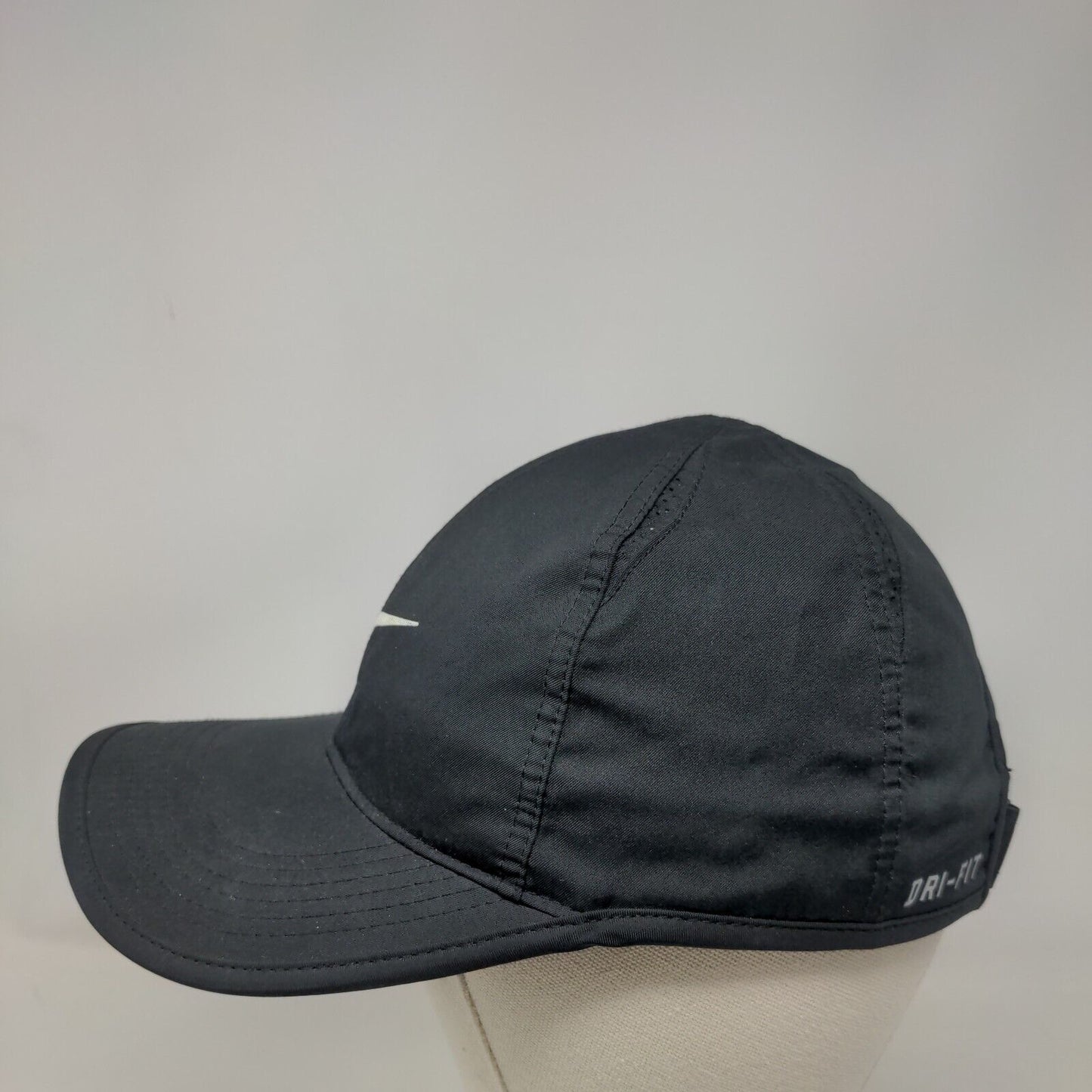 Nike Strapback Hat Black One Size Adjustable Featherlight Dri-Fit
