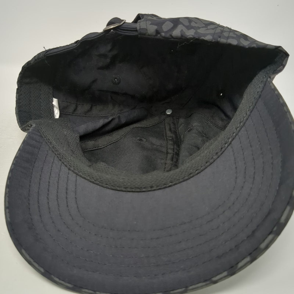 Gaiam Baseball Cap Black Gray One Size Leopard Print Athletic Fitness Yoga Hat